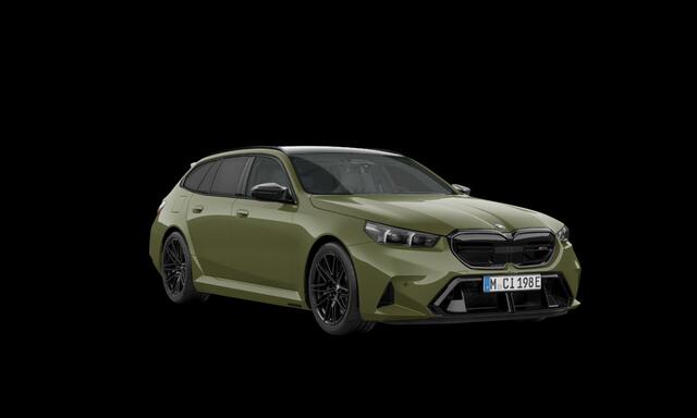 BMW M5 Touring V8 M Hybrid, Akrapovic, H&R, Sonderlackierung, pano, tr.haak, 21", alcantara, B&W, stl.ventilatie, memory, carbon, leder, keyless, privacy