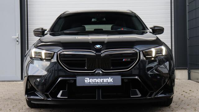 BMW M5 Touring | M Drivers Pack | Keramisch | Comfort Pack | Trekhaak | Carbon | Panoramadak | Head-up