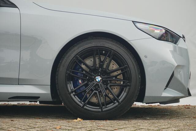 BMW M5 Sedan | Comfort Package