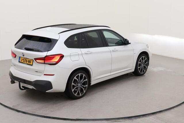 BMW X1 xDrive25e eDrive High Exe M-pakket Panodak Leer Elek. Stoelen trekhaak NL Auto
