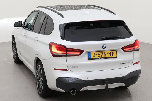 BMW X1 xDrive25e eDrive High Exe M-pakket Panodak Leer Elek. Stoelen trekhaak NL Auto