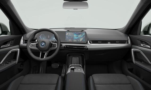 BMW X1 xDrive25e | M-Sport | 19'' | Panorama. | Stoelverw. | Comf. Acc. | Adapt. LED | Getint glas