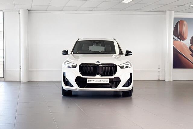 BMW X1 xDrive30e | M Sport | Glazen Panoramadak | Harman Kardon | Trekhaak |