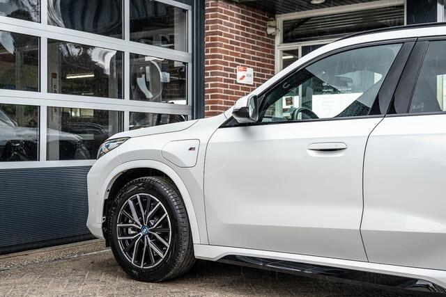 BMW X1 25e xDrive M Sport | Shadow | Driving Ass. Plus | Camera | Adapt. Led | Stoelverwarming | 18 Inch |