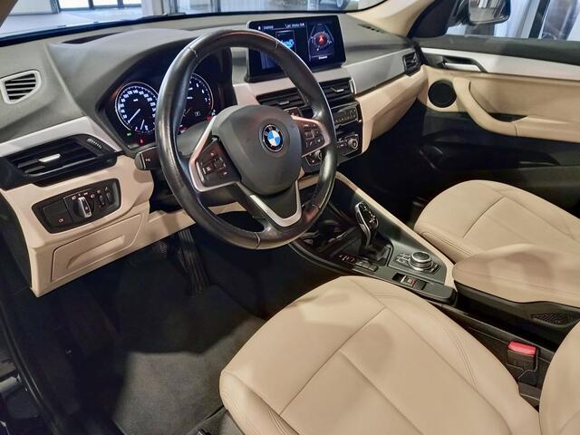 BMW X1 sDrive20i Executive Edition X-Line | Facelift | Panorama | HUD | Leder beige | Camera | NAP