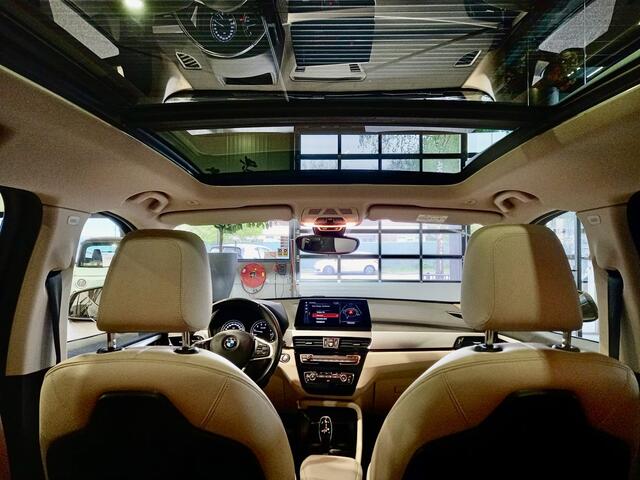 BMW X1 sDrive20i Executive Edition X-Line | Facelift | Panorama | HUD | Leder beige | Camera | NAP