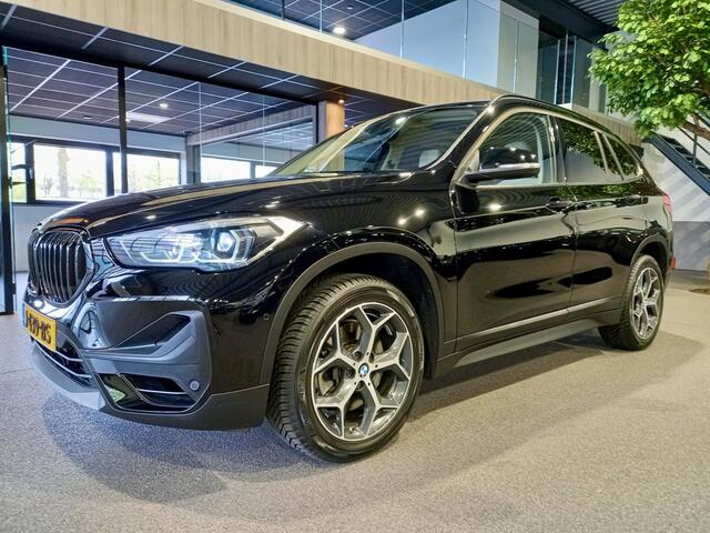 BMW X1 sDrive20i Executive Edition X-Line | Facelift | Panorama | HUD | Leder beige | Camera | NAP