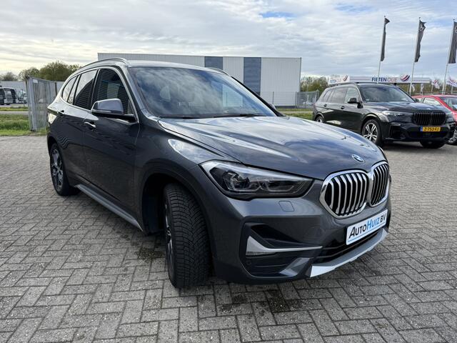 BMW X1 xDrive25e Executive xLine Trekhaak ACC Head-Up Display Elek. Stoelverstelling Navi Plus Carplay Achteruitrijcamera BMW Premium Selection garantie
