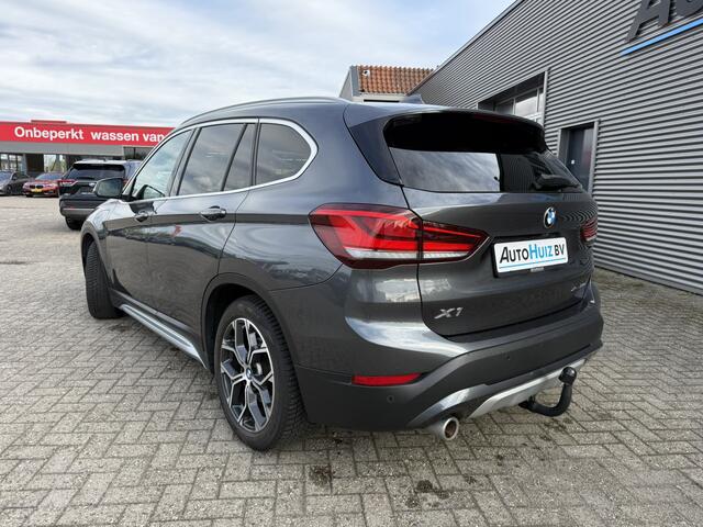 BMW X1 xDrive25e Executive xLine Trekhaak ACC Head-Up Display Elek. Stoelverstelling Navi Plus Carplay Achteruitrijcamera BMW Premium Selection garantie