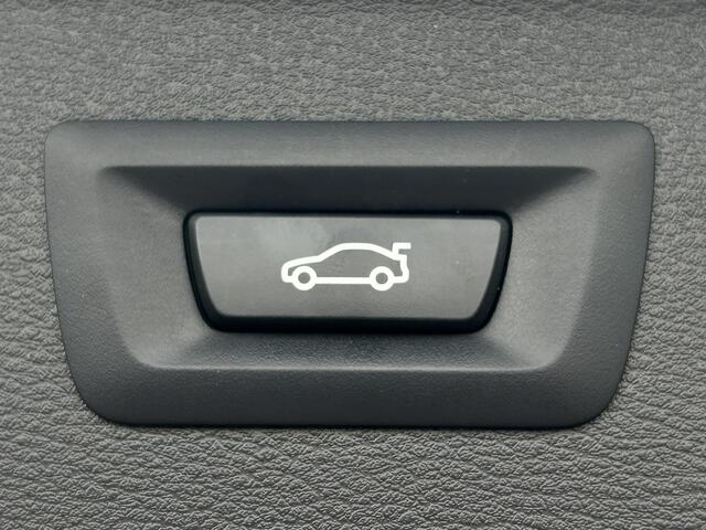 BMW X1 sDrive18i Business Edition Plus Leder