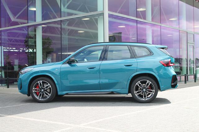 BMW X1 sDrive18i M Sport Automaat / Trekhaak / Sportstoelen / Adaptieve LED / M Adaptief onderstel / Comfort Access / Memory Seats / Stuurverwarming