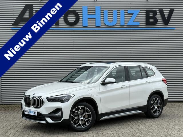 BMW X1 xDrive25e xLine Panoramadak Stuurverwarming Head-Up Display Achteruitrijcamera ACC