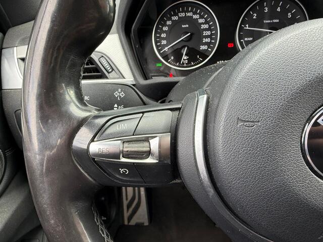 BMW X1 BWJ 2016 xDrive25i 232 PK M-High Executive AUTOMAAT TREKHAAK / STUUR & STOEL VERW. / LEDER / ELEKTR. MEMORY STOELEN / NAVI / CLIMA / CRUISE / LMV / PDC / BI-XENON / CAMERA