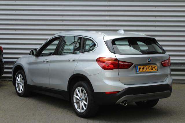 BMW X1 sDrive18i 141pk AUTOMAAT NL-Auto NAP 74.942km Clima Cruise Navi Camera HUD Keyless El. Klep 17"LMV