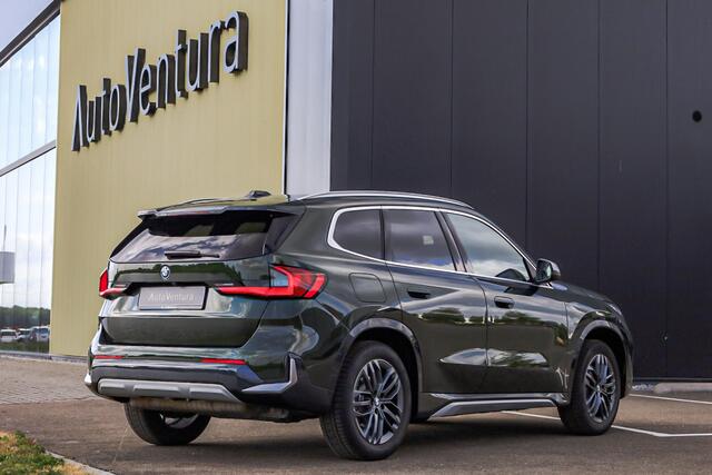 BMW X1 xDrive25e High Executive Trekhaak l Adapt. Cruise l Adapt. LED l Head-Up l Stoelverwarming l Head-Up l Elek. Stoelen l Verwarmd stuurwiel l