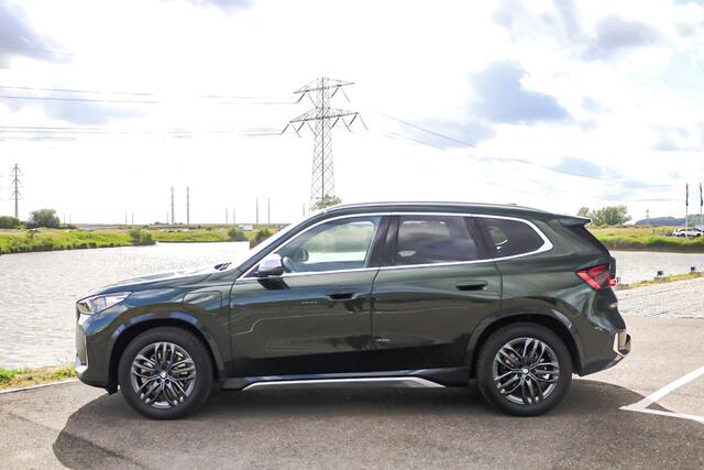 BMW X1 xDrive25e High Executive Trekhaak l Adapt. Cruise l Adapt. LED l Head-Up l Stoelverwarming l Head-Up l Elek. Stoelen l Verwarmd stuurwiel l