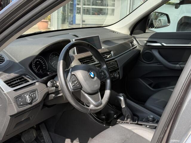 BMW X1 X1 xDrive25e plugin xLine | 220PK | Vleder | Pano | Camera