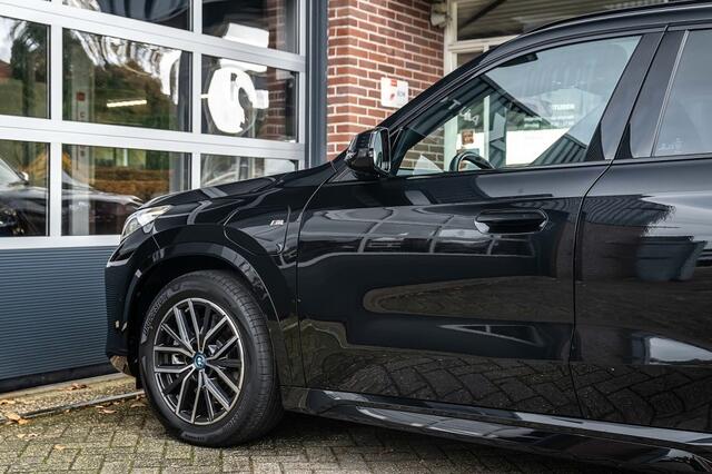 BMW X1 25e xDrive M Sport | Shadow | Driving Ass. Plus | Camera | Adapt. Led | Stoelverwarming | 18 Inch |