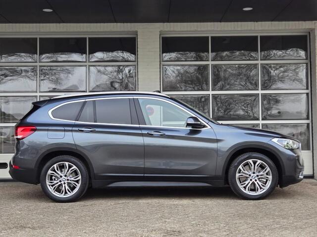 BMW X1 XDRIVE25E I PANORAMA I SPORTSTOELEN I KEYLESS I