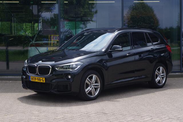 BMW X1 sDrive18i M-Sport High Executive 140 PK Automaat, Panoramadak, LED Koplampen , Leder bekleding.