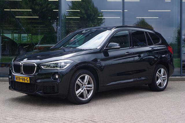 BMW X1 sDrive18i M-Sport High Executive 140 PK Automaat, Panoramadak, LED Koplampen , Leder bekleding.