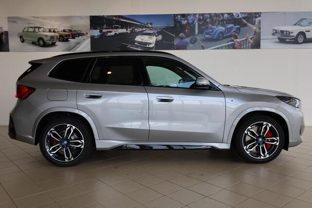 BMW X1 xDrive25e M Sportpakket Pro | Innovation Pack | Travel Pack | Driving Assistant Plus