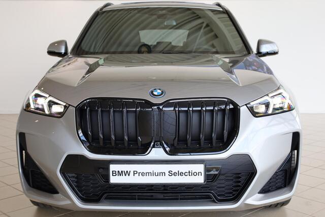 BMW X1 xDrive25e M Sportpakket Pro | Innovation Pack | Travel Pack | Driving Assistant Plus