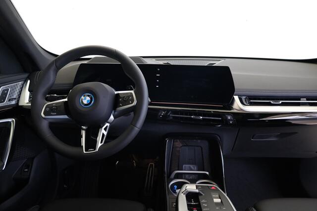 BMW X1 xDrive25e M Sportpakket Pro | Innovation Pack | Travel Pack | Driving Assistant Plus