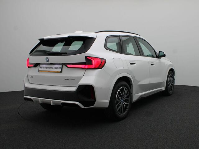 BMW X1 xDrive30e M Sportpakket | Premium Pack | Adaptief M Onderstel | Comfort Access | Trekhaak | Driving Assistant Plus | 18''