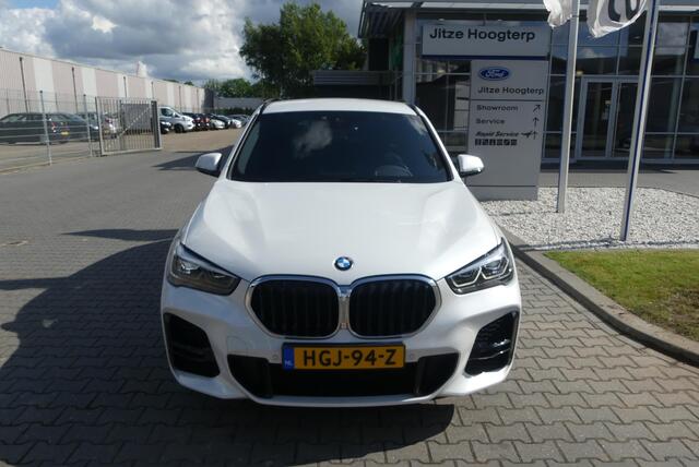 BMW X1 xDrive20d High Executive M Sport TREKHAAK AFNEEMBAAR (2.000KG), ADAPTIEVE CRUISE, CAMERA, STOELVERWARMING, ELEKTRISCHE ACHTERKLEP, PDC V&A, 60.323KM