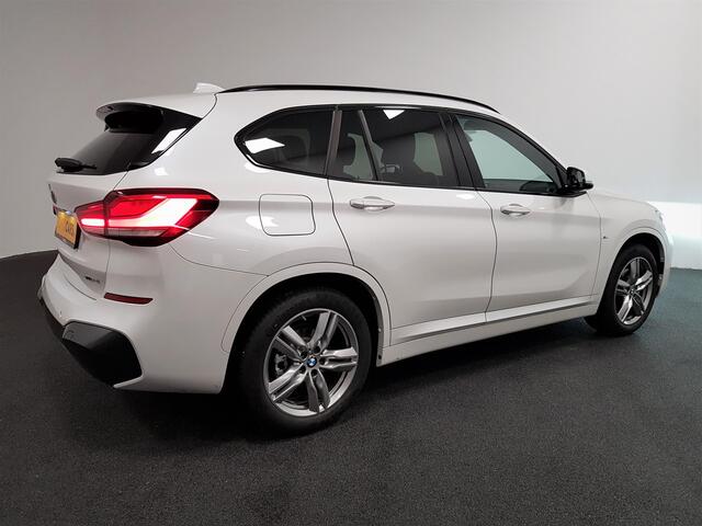 BMW X1 sDrive18i Steptronic M-Sport Executive | Lederen Bekleding | Navigatie | Climate Control | Camera | Parkeer Sensoren