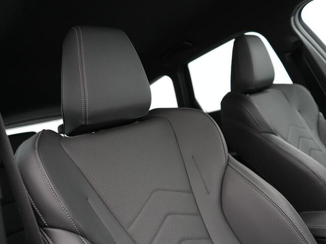 BMW X1 xDrive30e M Sport Plug In Hybrid 326pk Dealer O.H PHEV | Adaptive Cruise | 360 Camera | Head Up | Lederen Sportstoelen Massage & Memory | Harman Kardon | Widescreen Navi | Keyless | Sfeerverlichting |