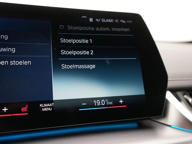 BMW X1 xDrive30e M Sport Plug In Hybrid 326pk Dealer O.H PHEV | Adaptive Cruise | 360 Camera | Head Up | Lederen Sportstoelen Massage & Memory | Harman Kardon | Widescreen Navi | Keyless | Sfeerverlichting |