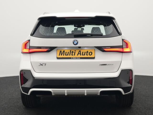 BMW X1 xDrive30e M-sport Plug in Hybrid | PHEV | Adaptive Cruise | Head-up Display | 360 Camera | Carplay | Stoelen Verwarmd | Sfeerverlichting |