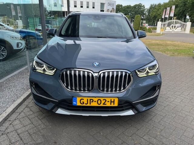 BMW X1 xDRIVE 25e X-LINE PDC NAVI GROOT SCHERM