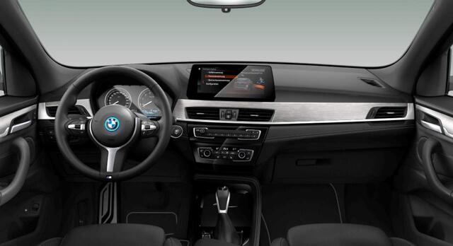 BMW X1 xDrive25e M-Sport | Panoramadak | Head Up | Hifi