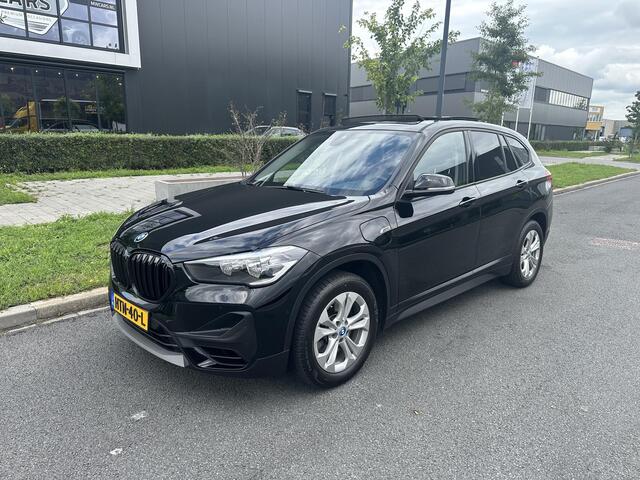 BMW X1 xDrive25e Exec. Pano, Navi, Trekhaak