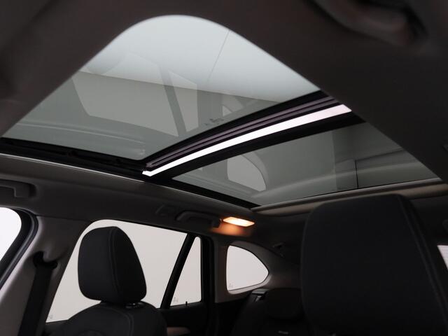 BMW X1 sDrive18i Business Edition | PANO | CAMERA | NAVI