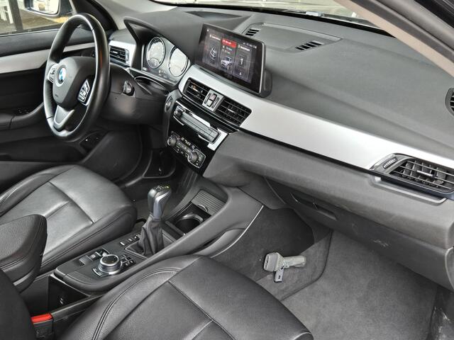 BMW X1 xDrive25e eDrive Edition | LEDER | HEAD UP | ELEKTR. KOFFERKLEP | TREKHAAK | CAMERA | LED KOPLAMPEN |