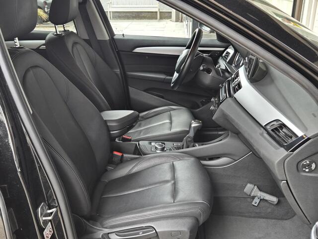 BMW X1 xDrive25e eDrive Edition | LEDER | HEAD UP | ELEKTR. KOFFERKLEP | TREKHAAK | CAMERA | LED KOPLAMPEN |