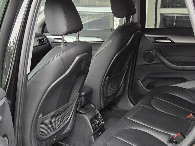 BMW X1 xDrive25e eDrive Edition | LEDER | HEAD UP | ELEKTR. KOFFERKLEP | TREKHAAK | CAMERA | LED KOPLAMPEN |