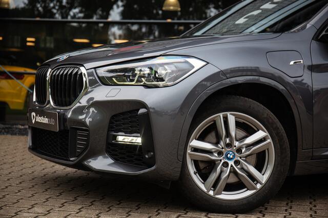 BMW X1 xDrive25e High Executive M-Sport , Pano, HUD, Keyless, Adap. Cruise, Trekhaak,