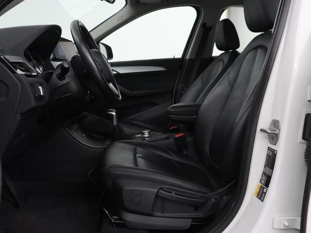 BMW X1 xDrive25e eDrive Edition | Leder | Head-Up | Stoelverwarming | Full LED | Navigatie | Climate control | Parkeerhulp | Cruise control | DAB