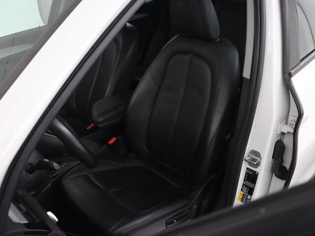 BMW X1 xDrive25e eDrive Edition | Leder | Head-Up | Stoelverwarming | Full LED | Navigatie | Climate control | Parkeerhulp | Cruise control | DAB