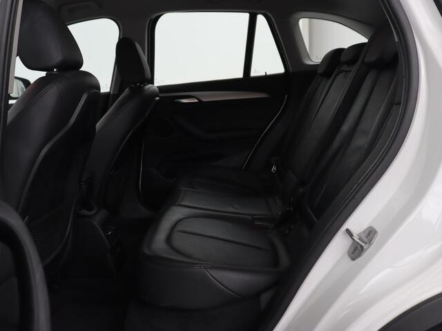 BMW X1 xDrive25e eDrive Edition | Leder | Head-Up | Stoelverwarming | Full LED | Navigatie | Climate control | Parkeerhulp | Cruise control | DAB