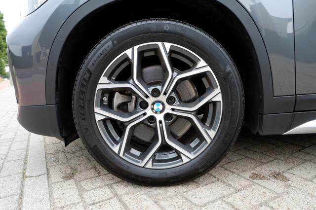 BMW X1 xDrive25e High Exec. / 18inch / Leder/ INCL. 12 maanden BOVAG