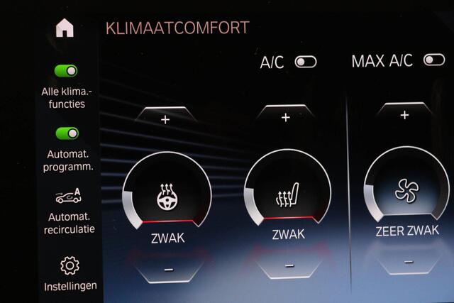 BMW X1 sDrive18i M-Sport | PREMIUM / INNOVATION / TRAVEL | PANORAMADAK | HEAD UP | 360 CAMERA | TREKHAAK | 20"