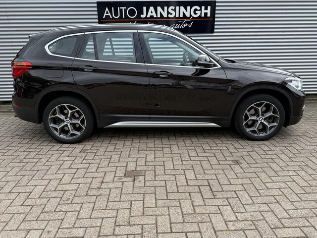 BMW X1 sDrive20i Automaat!! | Trekhaak | PDC | Clima | Cruise | Stoelverwarming | LM Velgen RIJKLAARPRIJS INCL 12 MAANDEN GARANTIE EN BEURT
