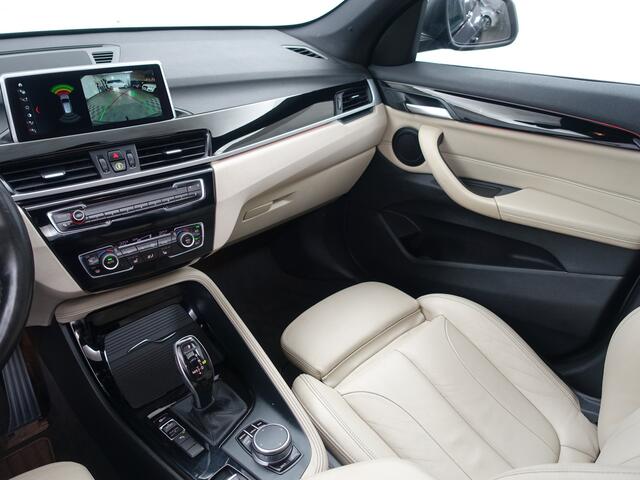 BMW X1 sDrive20i M Sport Aut- Shadowline, Panoramadak, Sport Leder, Head Up, Xenon Led, Park Assist, Stoelverwarming