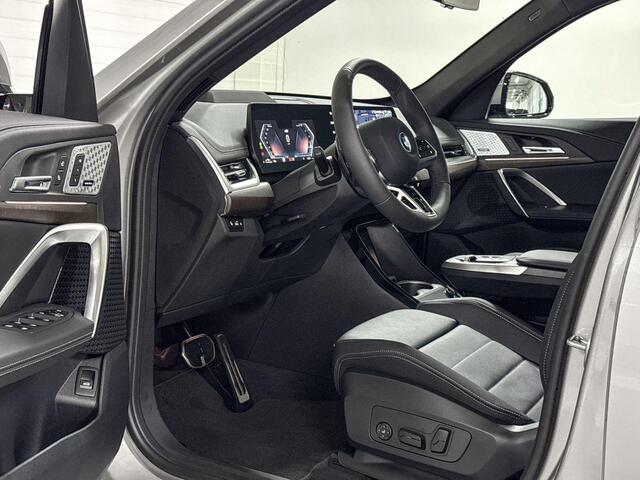 BMW X1 xDrive30e | M-Sport Pro | Travel Pack | Innovation Pack | Comfort Pack | Driving Assistant Professional | Harman/kardon | Panoramadak | Comfort Access | Trekhaak